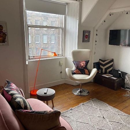 Joivy Royal Mile View Apartment Edinburgh Bagian luar foto